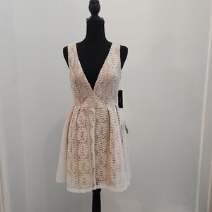 Elegant Lace V-Neck Dress in Cream
